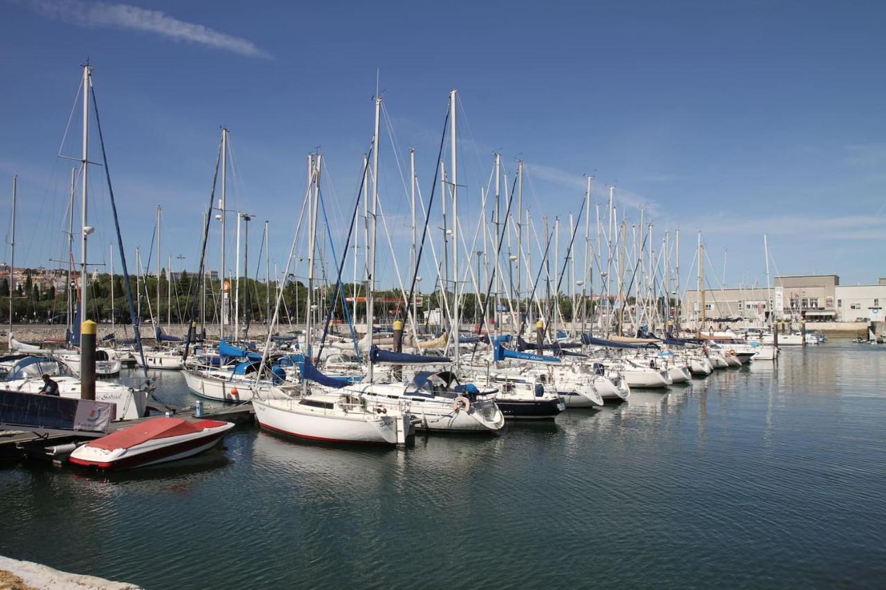 Stay In A Boat - Lisboa Exterior photo