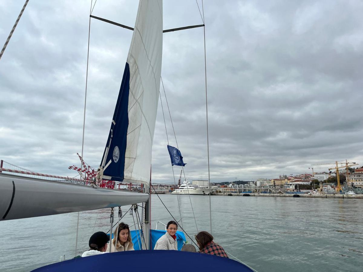 Stay In A Boat - Lisboa Exterior photo