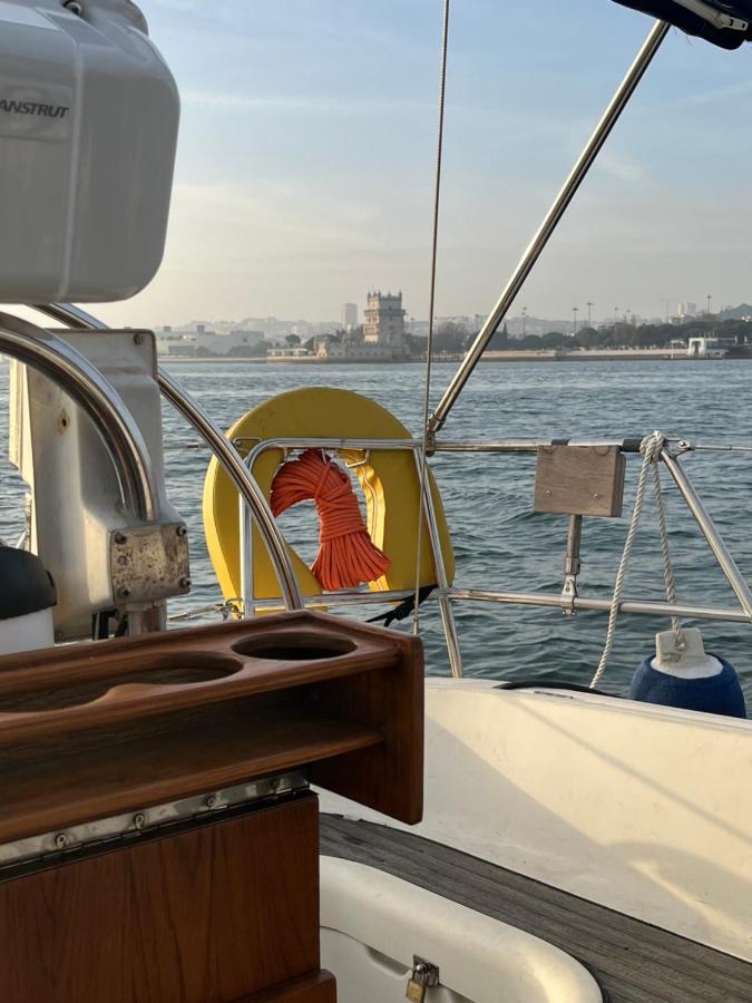 Stay In A Boat - Lisboa Exterior photo