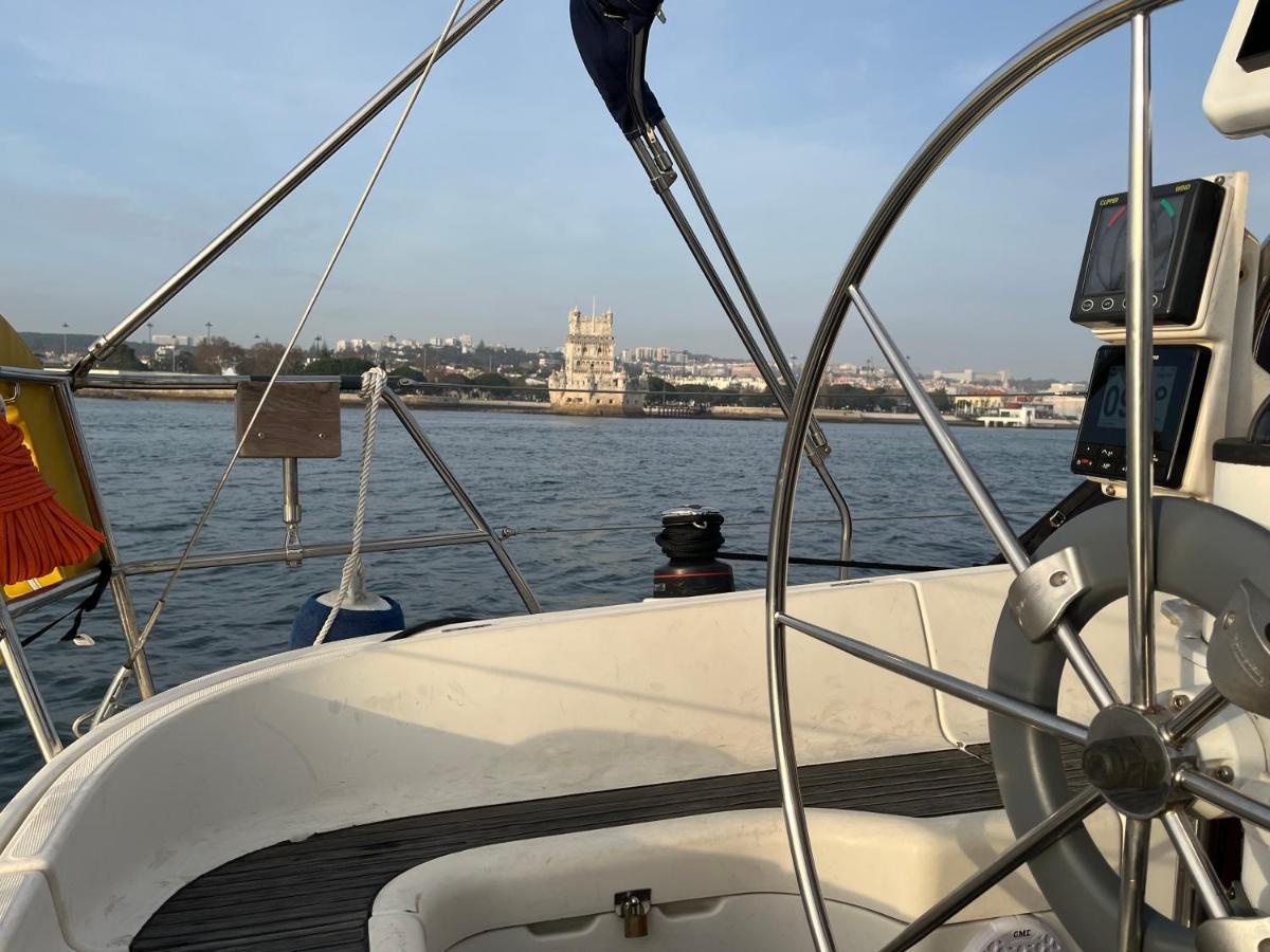 Stay In A Boat - Lisboa Exterior photo